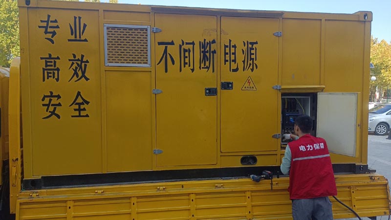 榆林柴油发电机组和UPS电源配合使用时，如何避免切换过程中的电力中断？